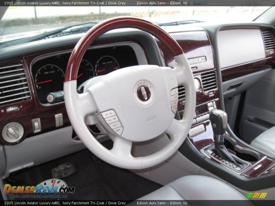 2005 Lincoln Aviator Luxury AWD Ivory Parchment Tri-Coat / Dove Grey Photo #15