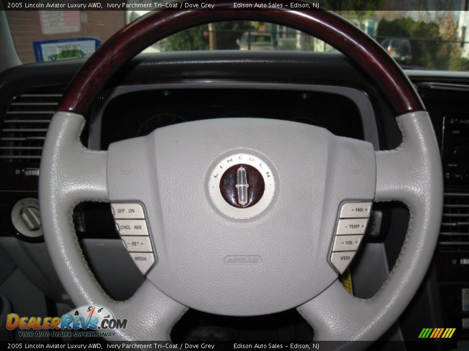 2005 Lincoln Aviator Luxury AWD Ivory Parchment Tri-Coat / Dove Grey Photo #25