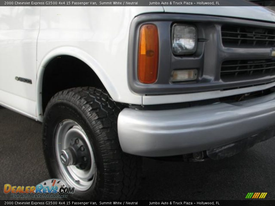 2000 Chevrolet Express G3500 4x4 15 Passenger Van Summit White / Neutral Photo #2