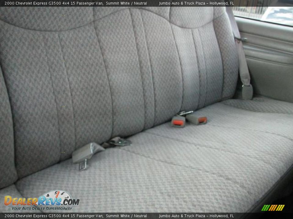 2000 Chevrolet Express G3500 4x4 15 Passenger Van Summit White / Neutral Photo #19