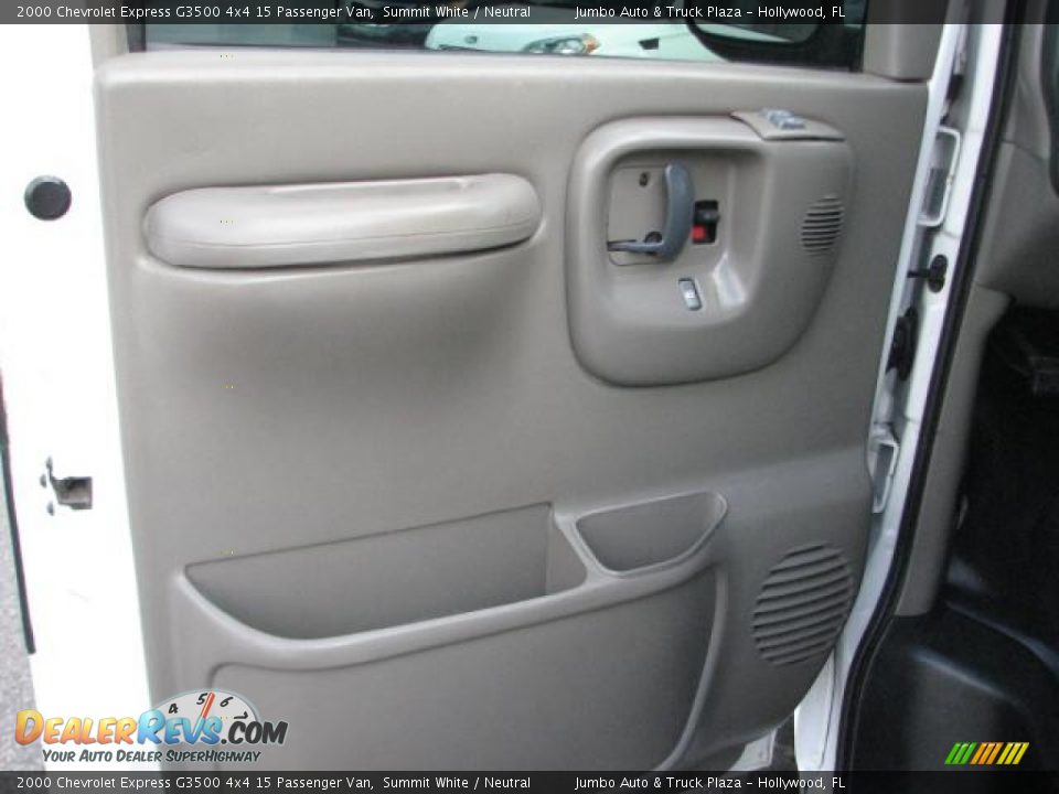 2000 Chevrolet Express G3500 4x4 15 Passenger Van Summit White / Neutral Photo #23