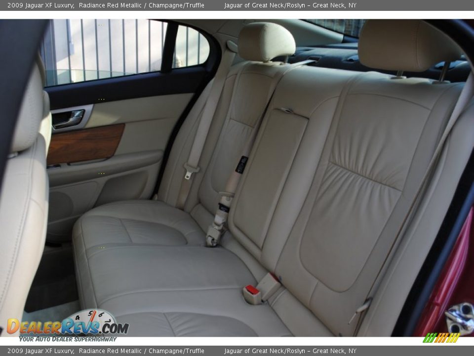 2009 Jaguar XF Luxury Radiance Red Metallic / Champagne/Truffle Photo #17