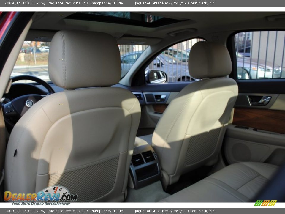 2009 Jaguar XF Luxury Radiance Red Metallic / Champagne/Truffle Photo #18