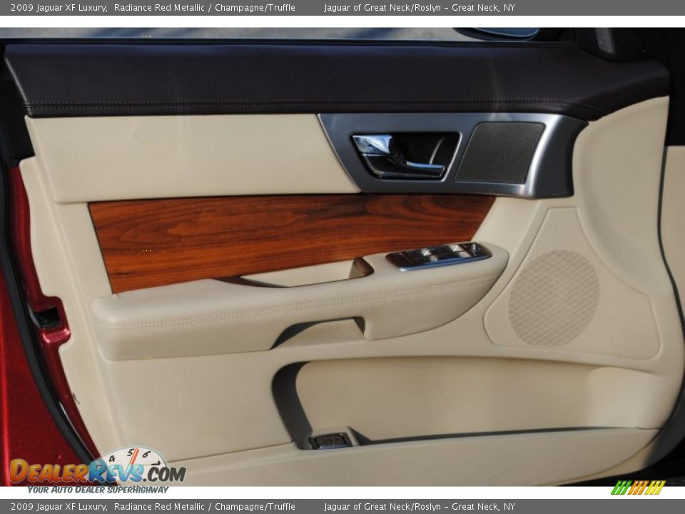 2009 Jaguar XF Luxury Radiance Red Metallic / Champagne/Truffle Photo #19
