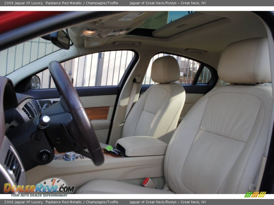 2009 Jaguar XF Luxury Radiance Red Metallic / Champagne/Truffle Photo #20