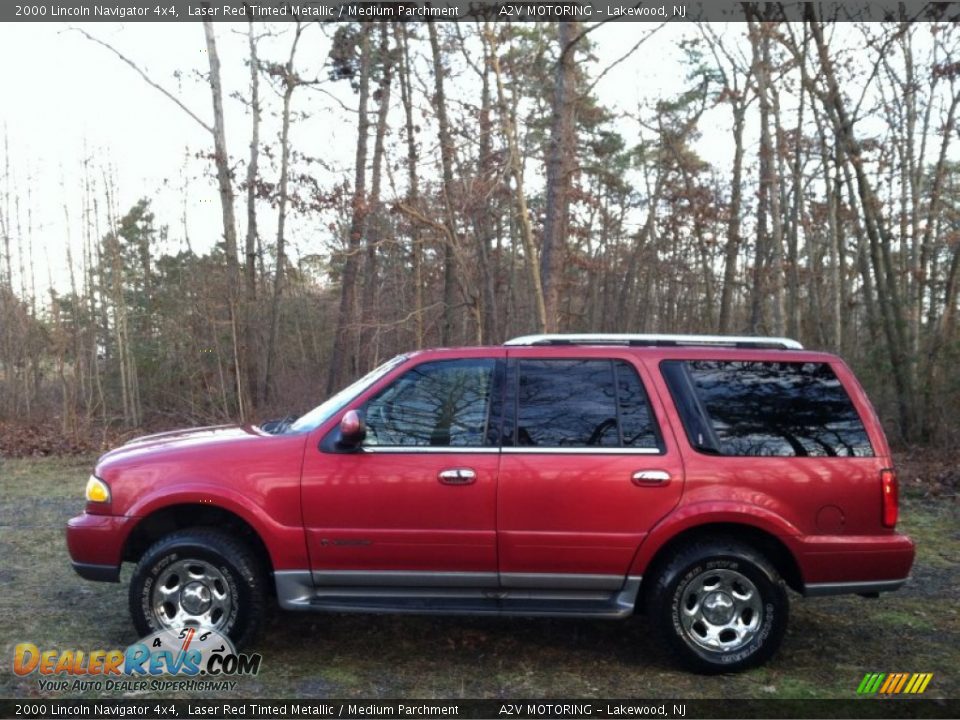 2000 Lincoln Navigator 4x4 Laser Red Tinted Metallic / Medium Parchment Photo #4