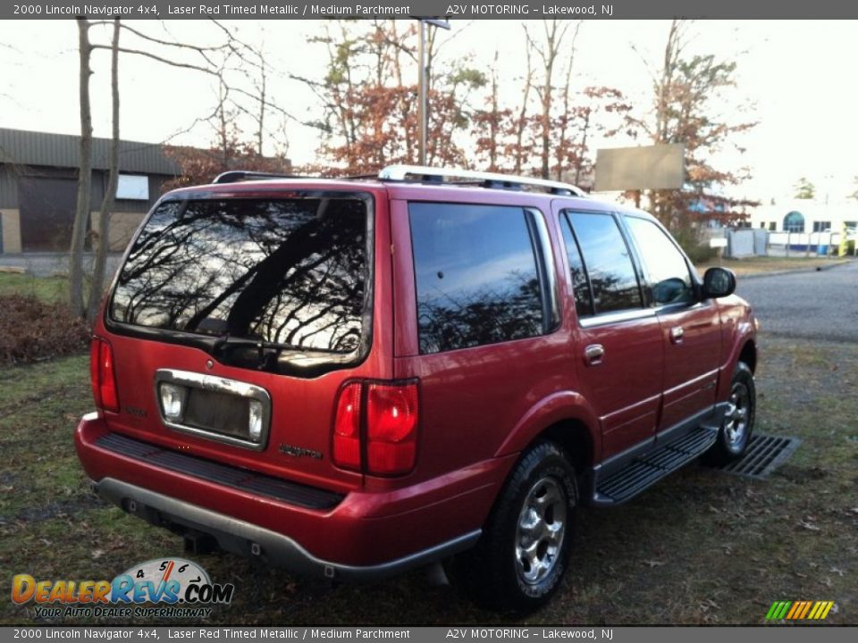 2000 Lincoln Navigator 4x4 Laser Red Tinted Metallic / Medium Parchment Photo #7