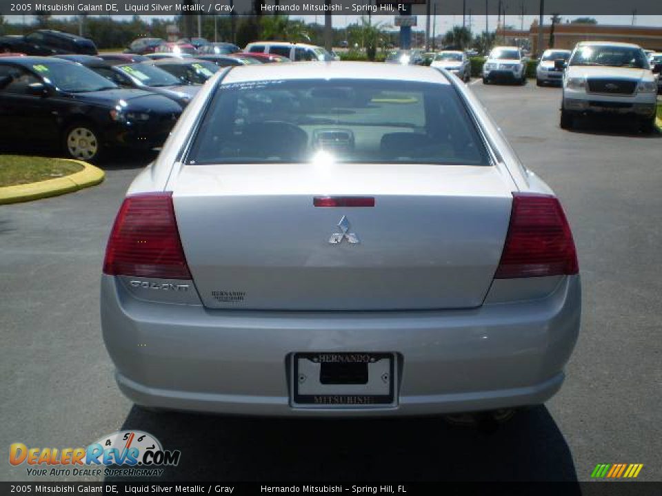 2005 Mitsubishi Galant DE Liquid Silver Metallic / Gray Photo #4