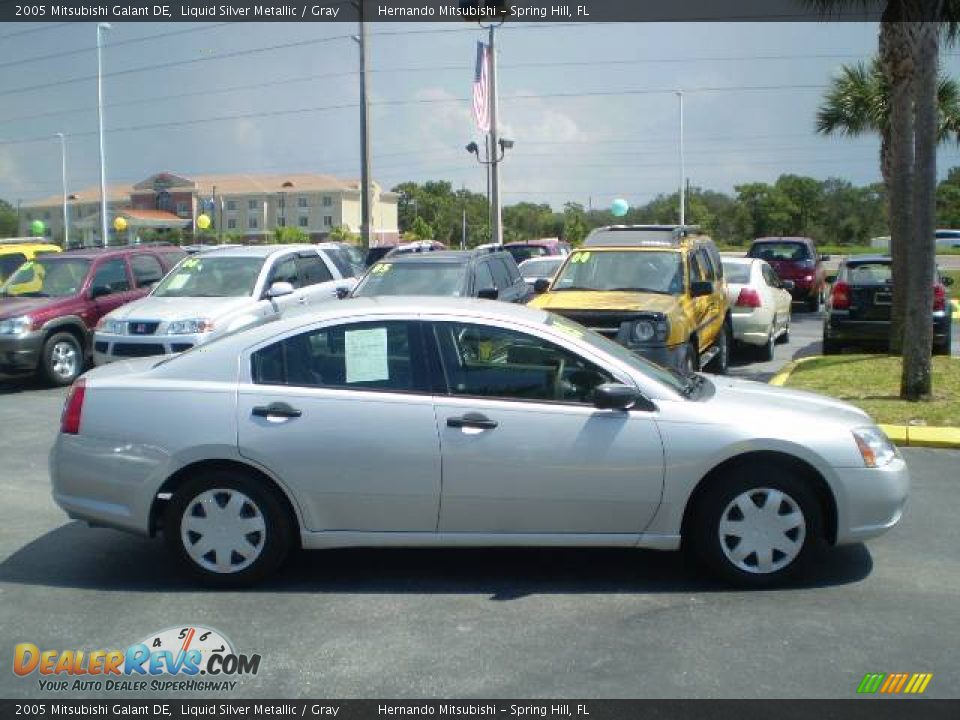 2005 Mitsubishi Galant DE Liquid Silver Metallic / Gray Photo #6