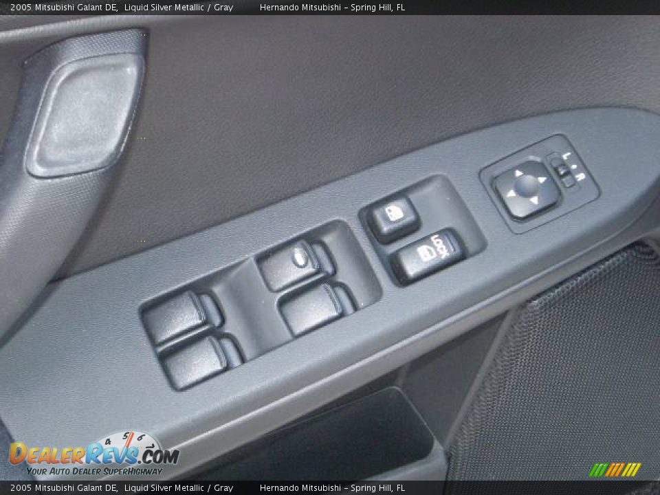 2005 Mitsubishi Galant DE Liquid Silver Metallic / Gray Photo #13