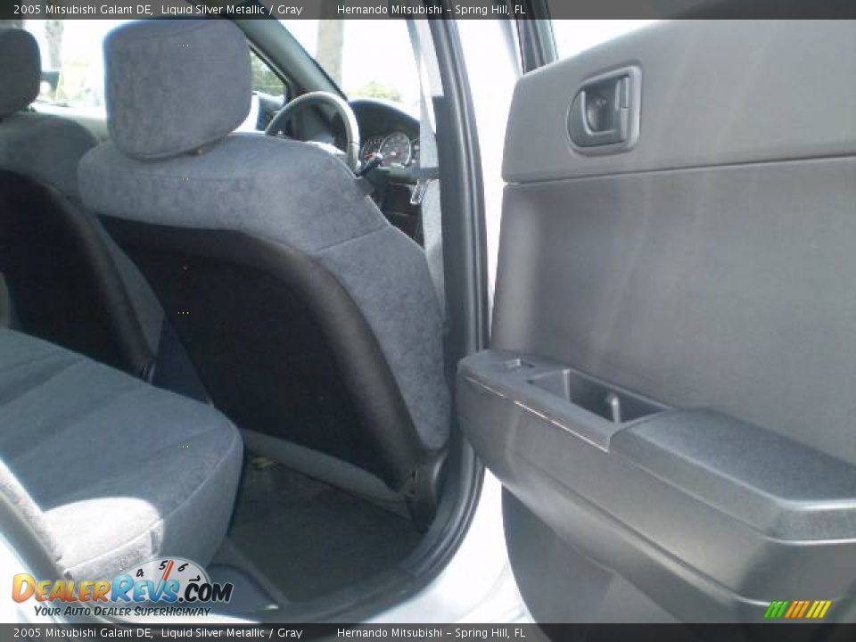 2005 Mitsubishi Galant DE Liquid Silver Metallic / Gray Photo #20