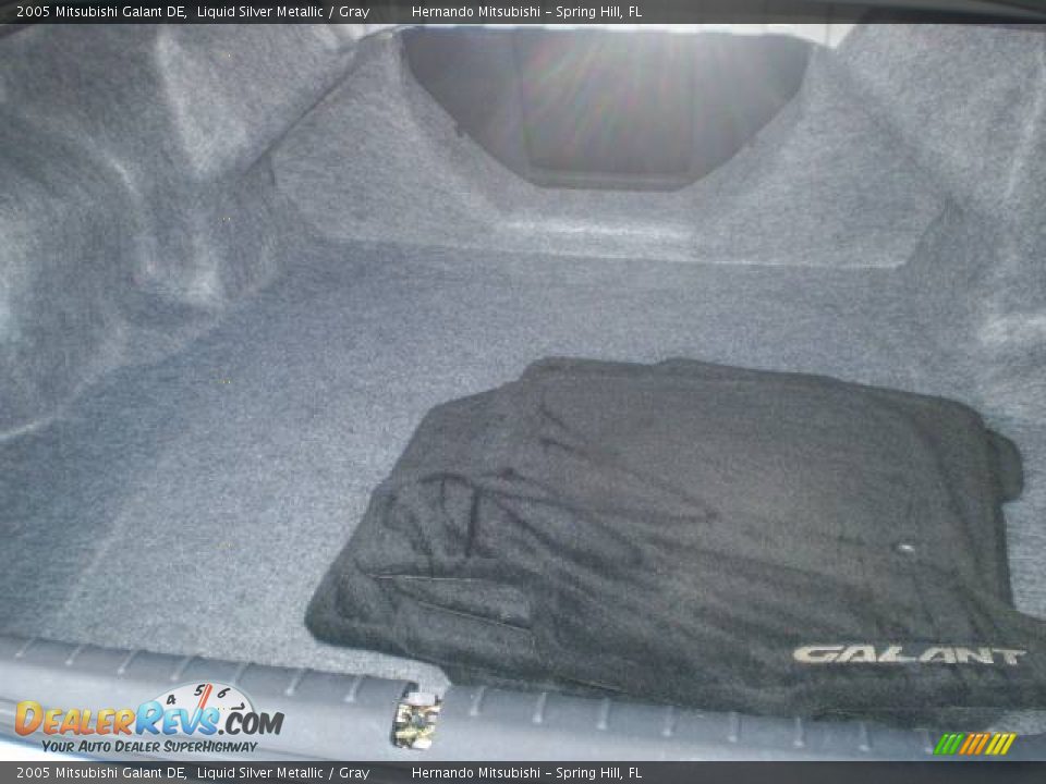 2005 Mitsubishi Galant DE Liquid Silver Metallic / Gray Photo #22