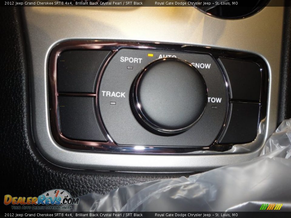 2012 Jeep Grand Cherokee SRT8 4x4 Brilliant Black Crystal Pearl / SRT Black Photo #17