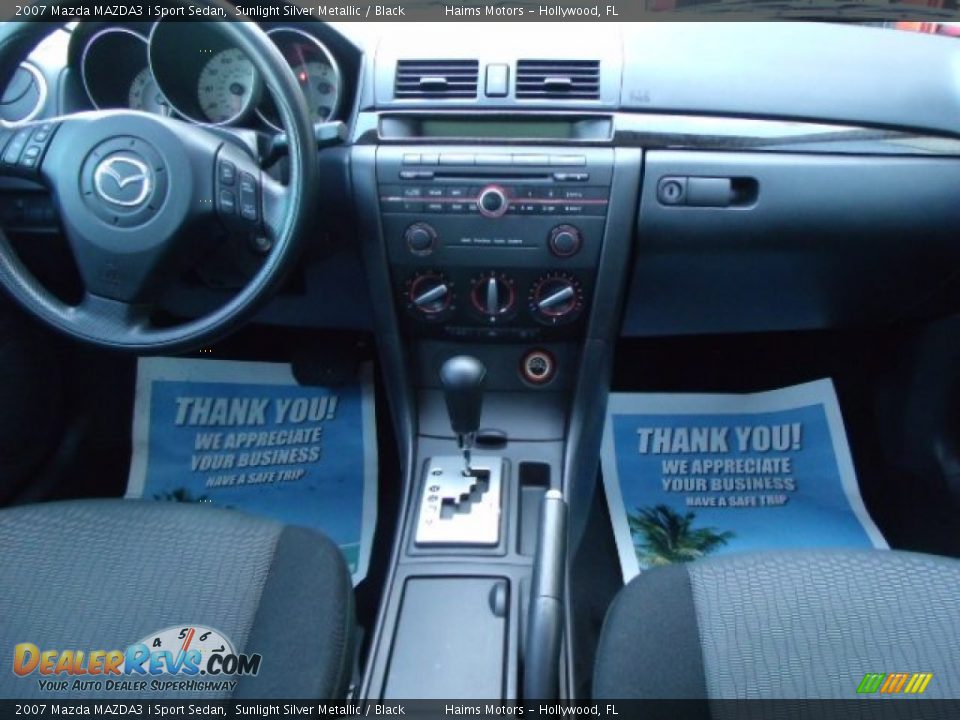 2007 Mazda MAZDA3 i Sport Sedan Sunlight Silver Metallic / Black Photo #11