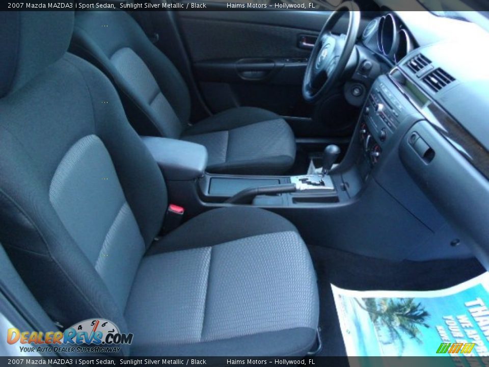 2007 Mazda MAZDA3 i Sport Sedan Sunlight Silver Metallic / Black Photo #14