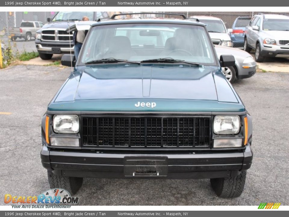 1996 Jeep Cherokee Sport 4WD Bright Jade Green / Tan Photo #5