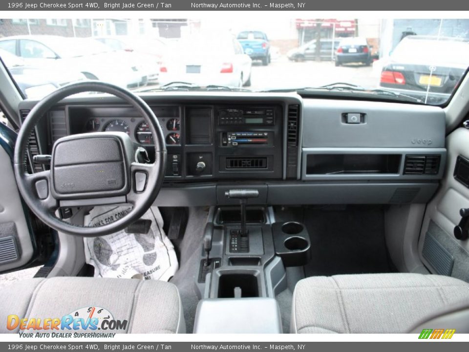 1996 Jeep Cherokee Sport 4WD Bright Jade Green / Tan Photo #7