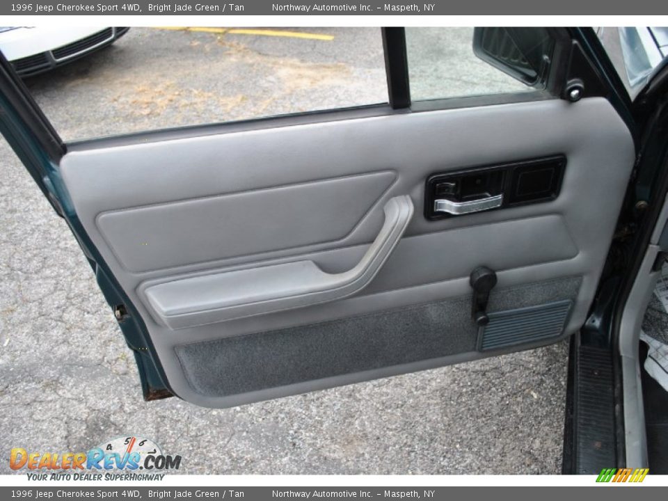 Door Panel of 1996 Jeep Cherokee Sport 4WD Photo #10