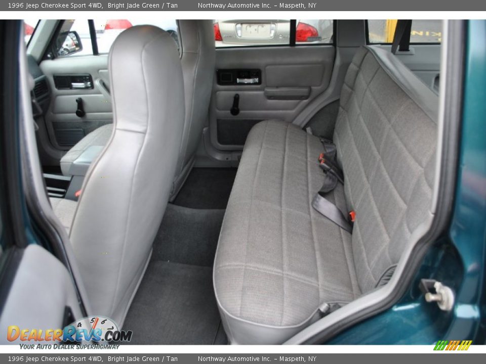 Tan Interior - 1996 Jeep Cherokee Sport 4WD Photo #12