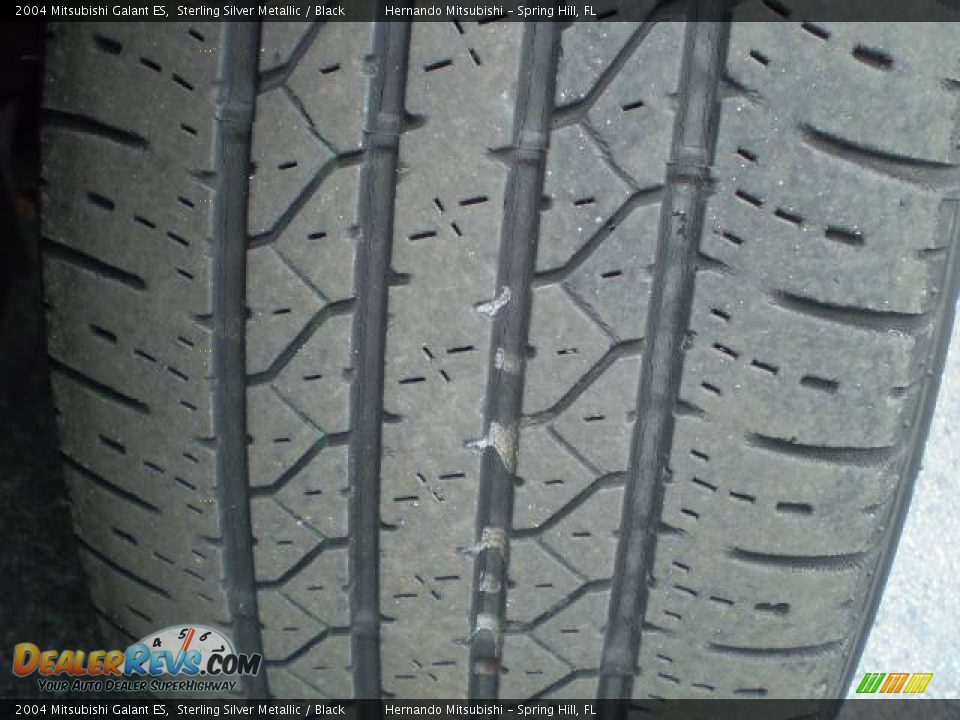 2004 Mitsubishi Galant ES Sterling Silver Metallic / Black Photo #10
