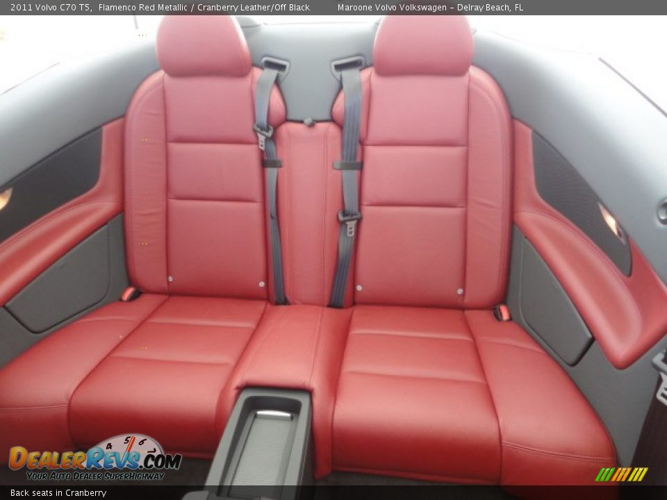 Back seats in Cranberry - 2011 Volvo C70
