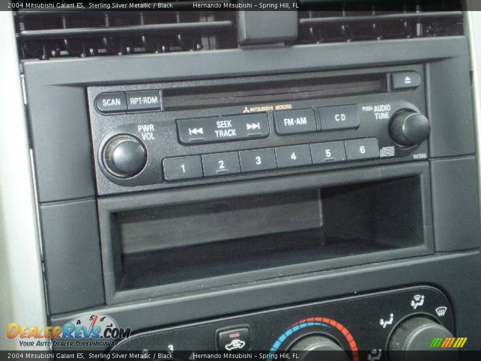 2004 Mitsubishi Galant ES Sterling Silver Metallic / Black Photo #28