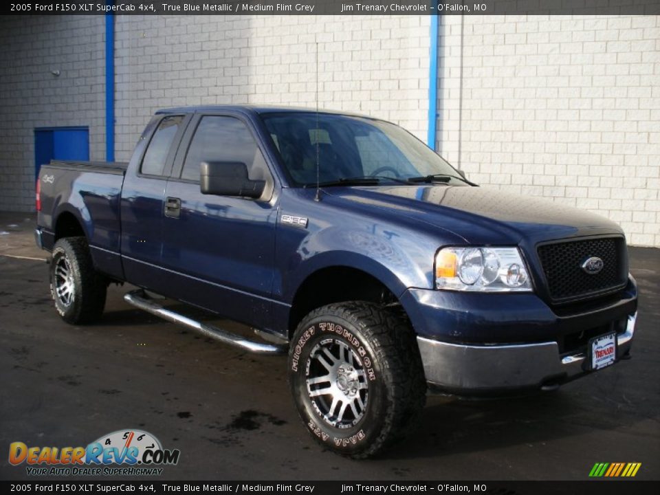 2005 Ford F150 XLT SuperCab 4x4 True Blue Metallic / Medium Flint Grey Photo #2