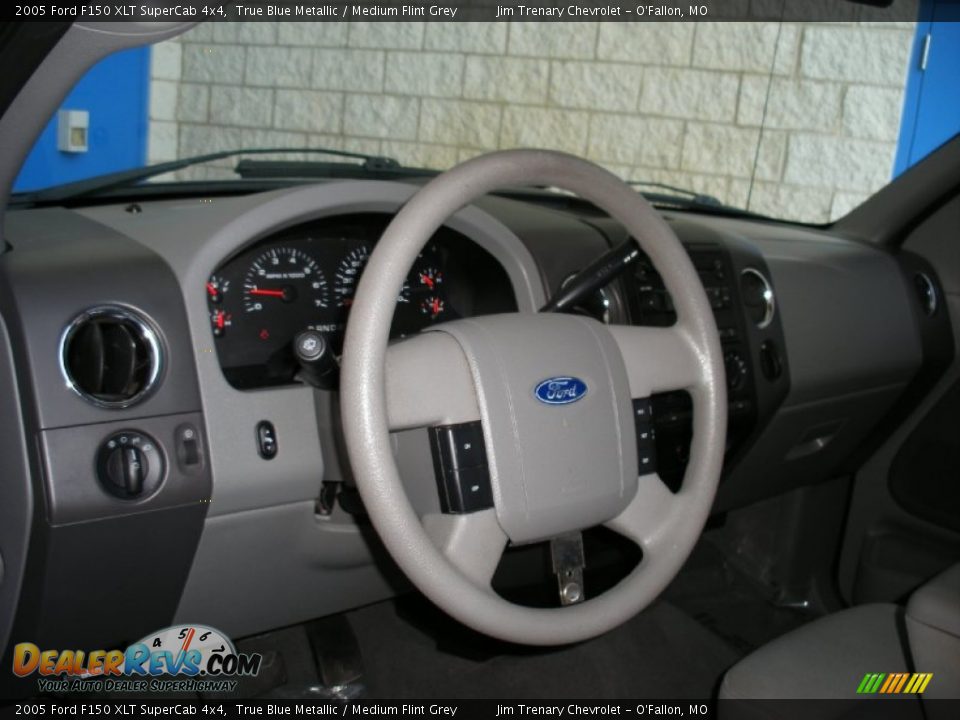 2005 Ford F150 XLT SuperCab 4x4 True Blue Metallic / Medium Flint Grey Photo #21