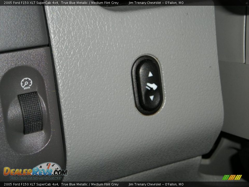 2005 Ford F150 XLT SuperCab 4x4 True Blue Metallic / Medium Flint Grey Photo #25