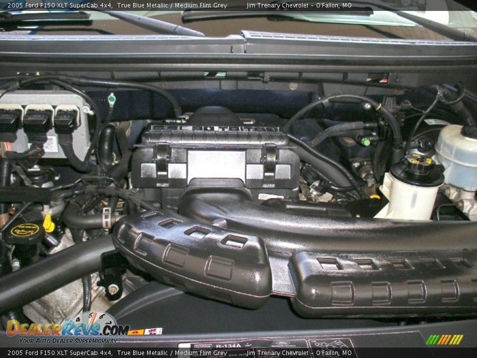 2005 Ford F150 XLT SuperCab 4x4 True Blue Metallic / Medium Flint Grey Photo #34