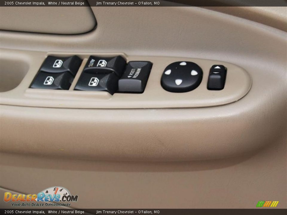 2005 Chevrolet Impala White / Neutral Beige Photo #15