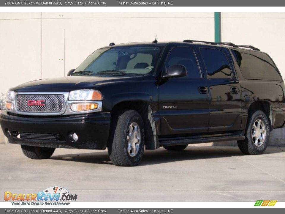 2004 GMC Yukon XL Denali AWD Onyx Black / Stone Gray Photo #1