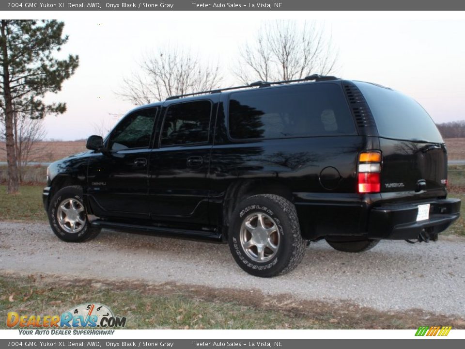 2004 GMC Yukon XL Denali AWD Onyx Black / Stone Gray Photo #6