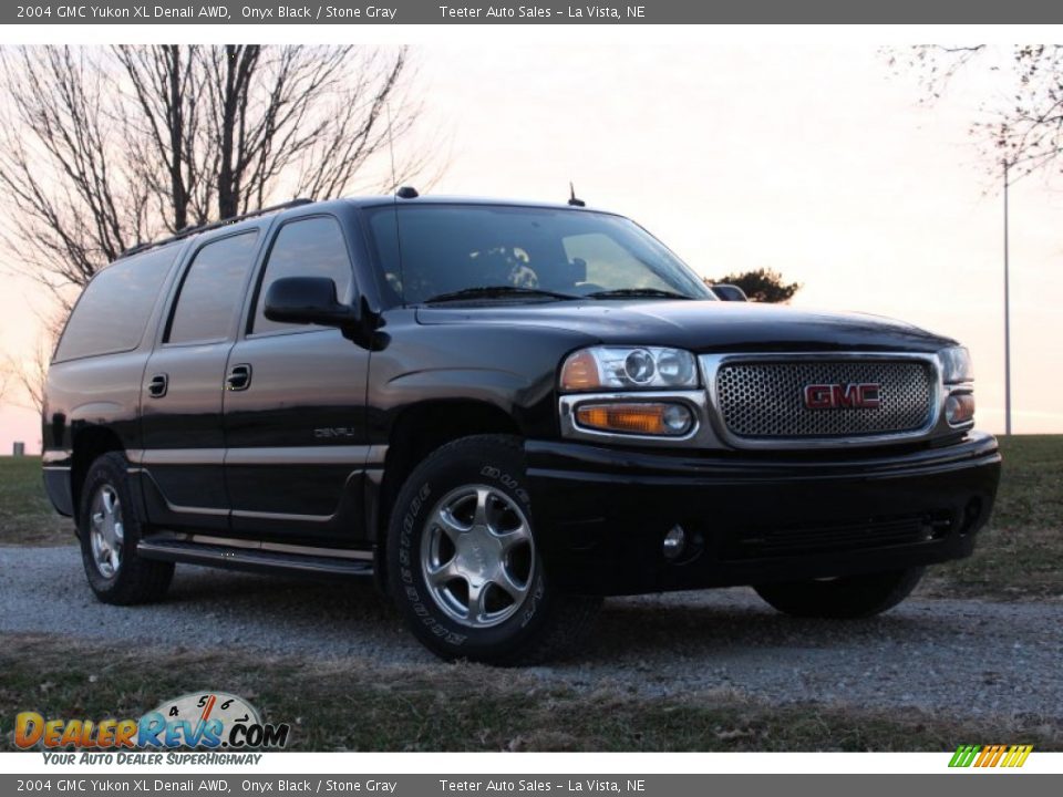 2004 GMC Yukon XL Denali AWD Onyx Black / Stone Gray Photo #15