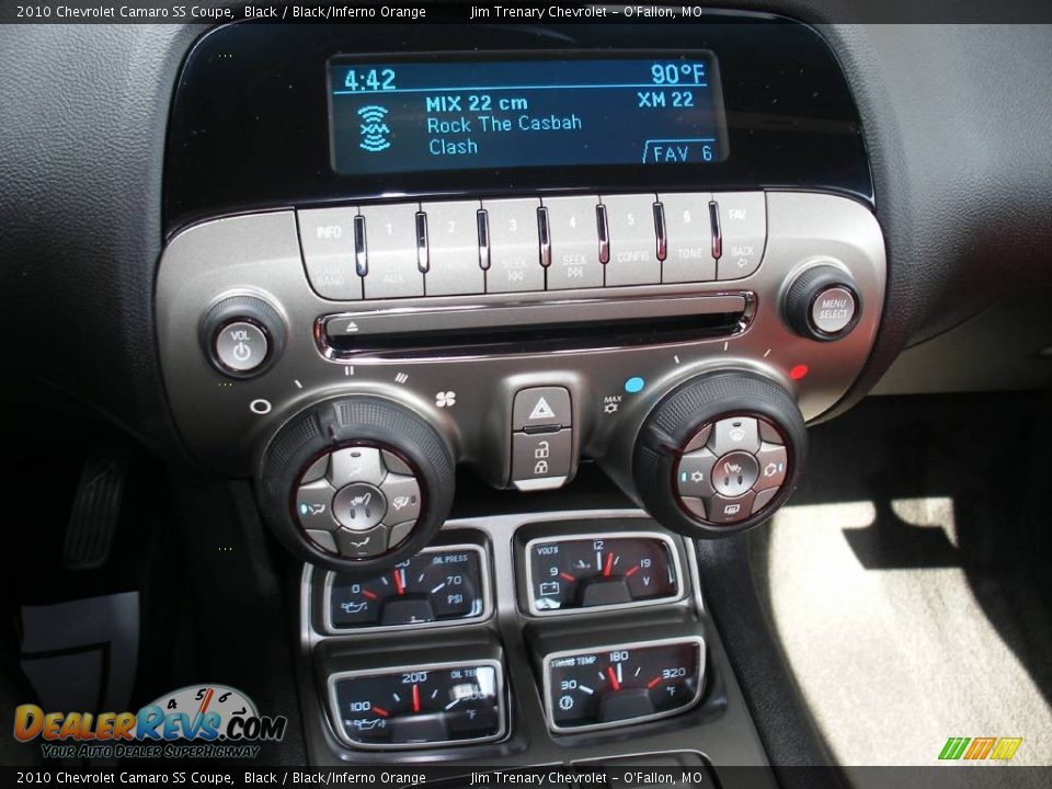 Controls of 2010 Chevrolet Camaro SS Coupe Photo #20