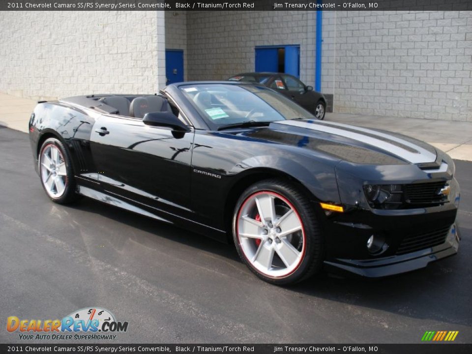 Front 3/4 View of 2011 Chevrolet Camaro SS/RS Synergy Series Convertible Photo #8
