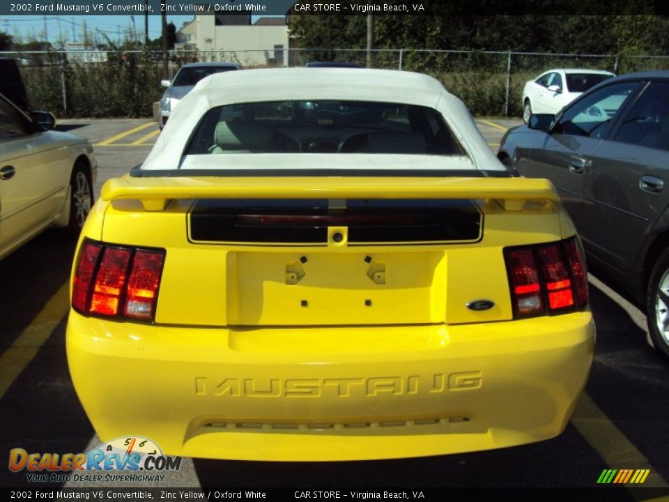 2002 Ford Mustang V6 Convertible Zinc Yellow / Oxford White Photo #6