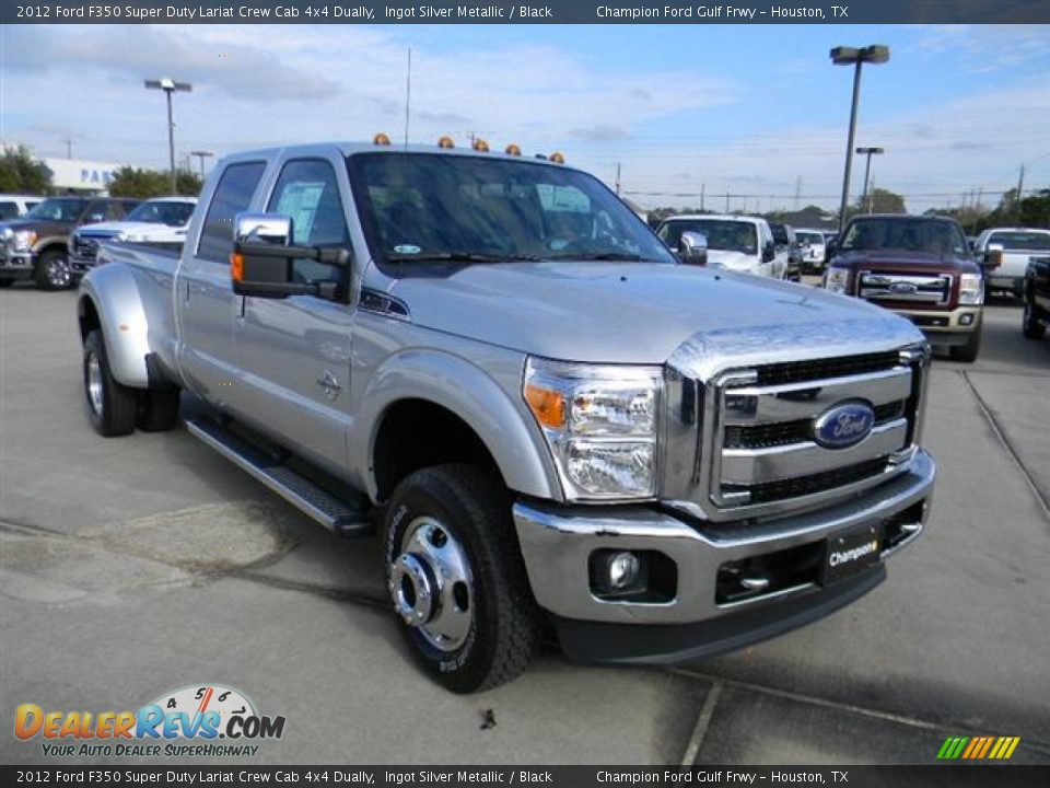 Front 3/4 View of 2012 Ford F350 Super Duty Lariat Crew Cab 4x4 Dually Photo #3