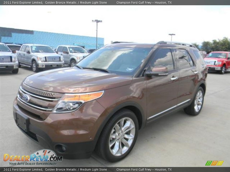 Front 3/4 View of 2011 Ford Explorer Limited Photo #10