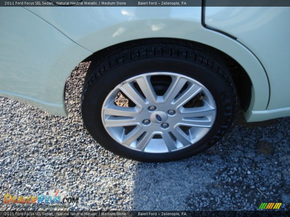 2011 Ford Focus SEL Sedan Natural Neutral Metallic / Medium Stone Photo #9