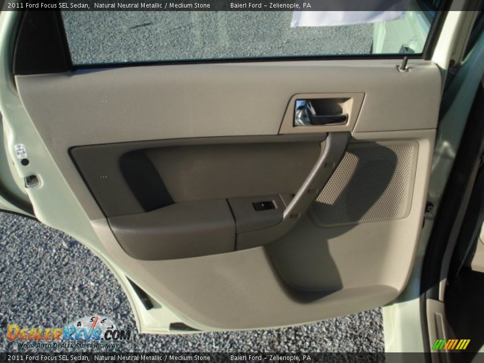 2011 Ford Focus SEL Sedan Natural Neutral Metallic / Medium Stone Photo #14