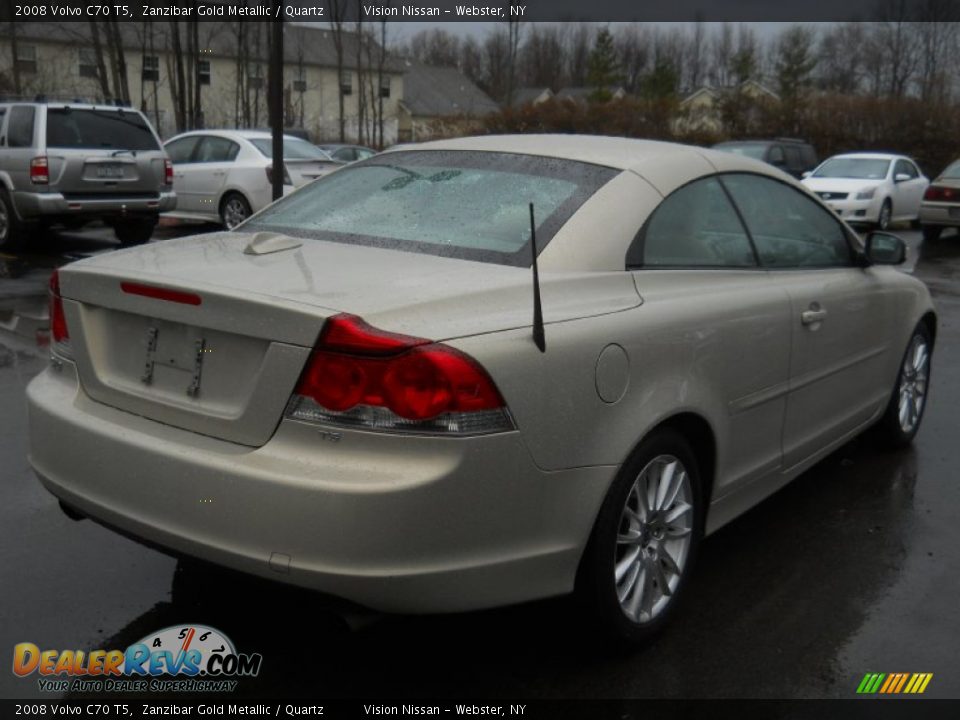 2008 Volvo C70 T5 Zanzibar Gold Metallic / Quartz Photo #2