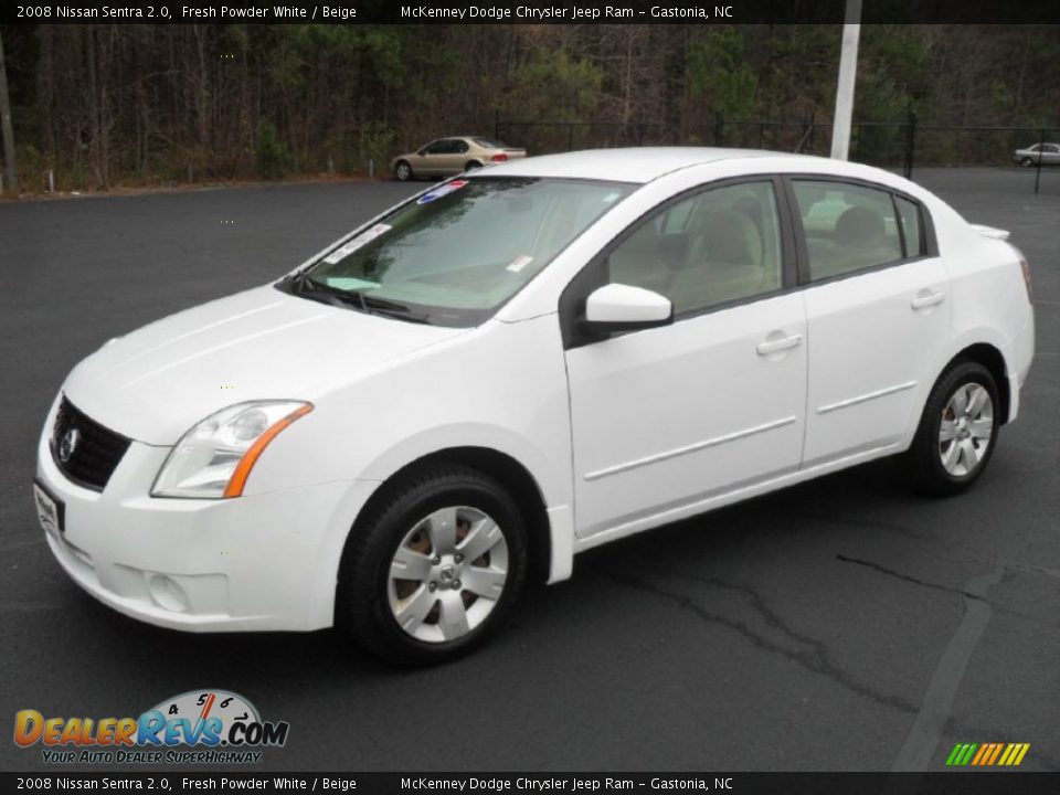 Front 3/4 View of 2008 Nissan Sentra 2.0 Photo #1