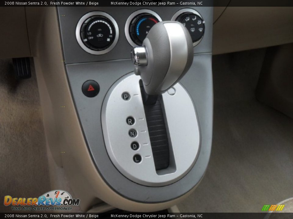 2008 Nissan Sentra 2.0 Shifter Photo #10