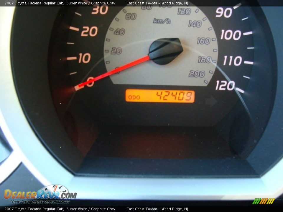 2007 Toyota Tacoma Regular Cab Super White / Graphite Gray Photo #10