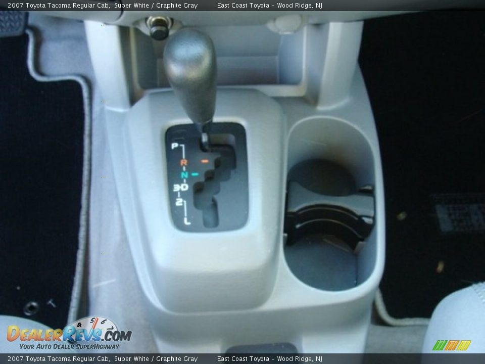 2007 Toyota Tacoma Regular Cab Super White / Graphite Gray Photo #12