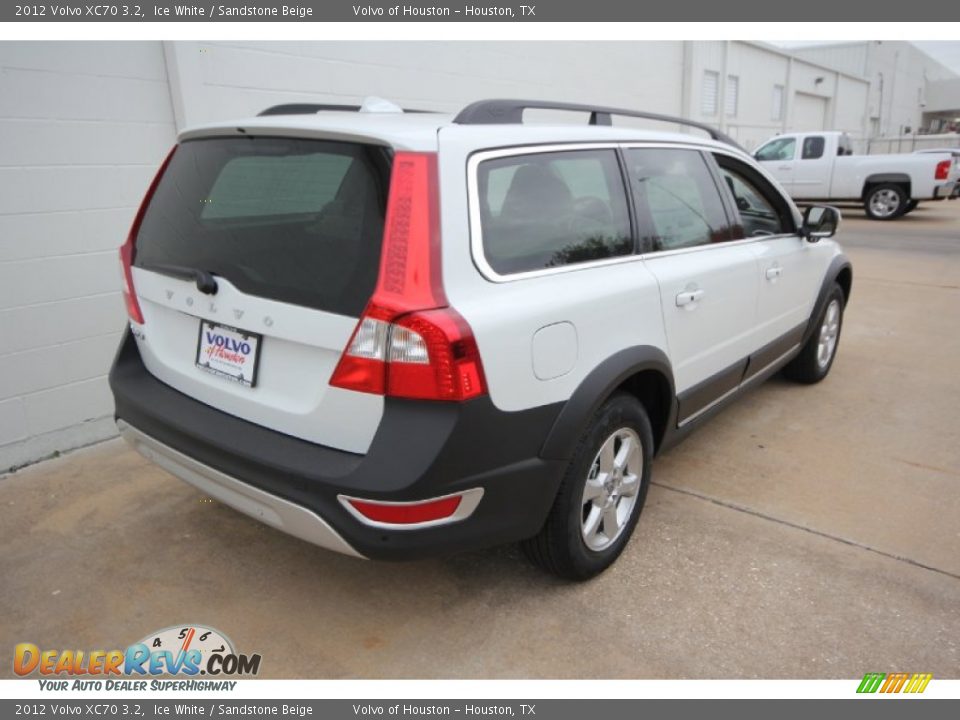 2012 Volvo XC70 3.2 Ice White / Sandstone Beige Photo #3