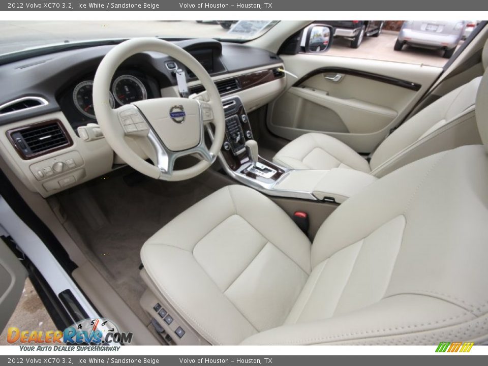 Sandstone Beige Interior - 2012 Volvo XC70 3.2 Photo #4