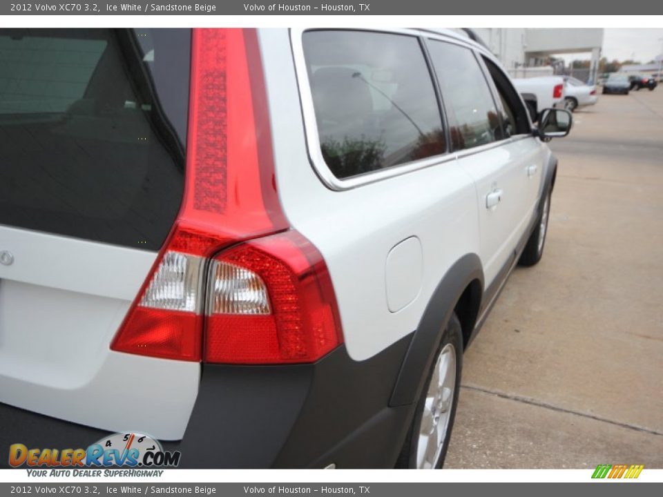 2012 Volvo XC70 3.2 Ice White / Sandstone Beige Photo #10