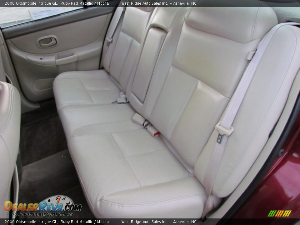 Mocha Interior - 2000 Oldsmobile Intrigue GL Photo #21